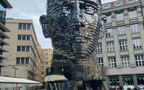 Rotating head of Franz Kafka by David Cerny
